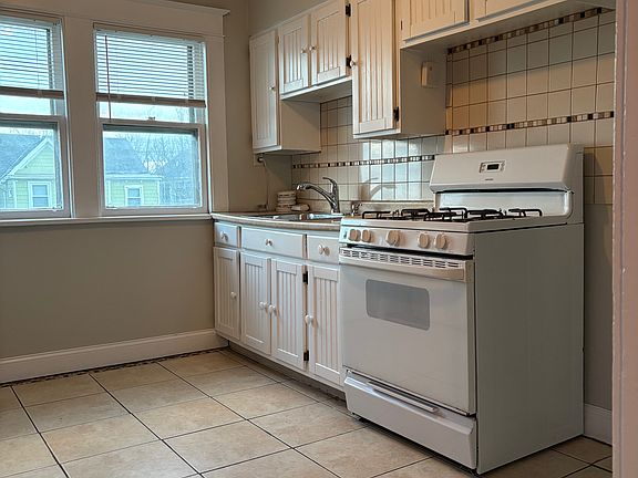 2nd image of 339 Commonwealth Ave #2