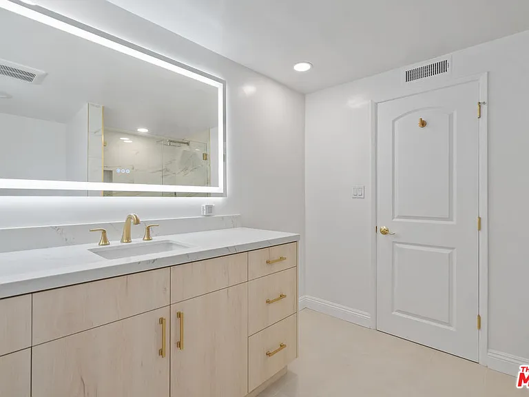 4159 Regal Oak Dr — Photo 29