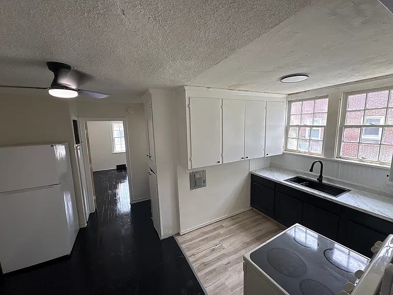 2118 Catalpa Dr #2 — Photo 4