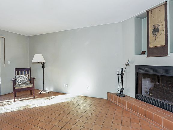 4th image of 2449 Corralitas Dr
