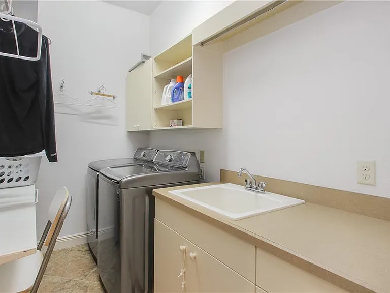 11820 Waterstone Loop Dr — Photo 25