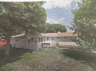 26 Lincoln Ct, Monmouth, IL 61462