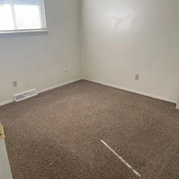 1217 Redwood Dr — Photo 10