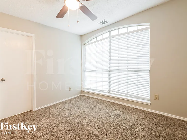 1733 Prescott Dr — Photo 16