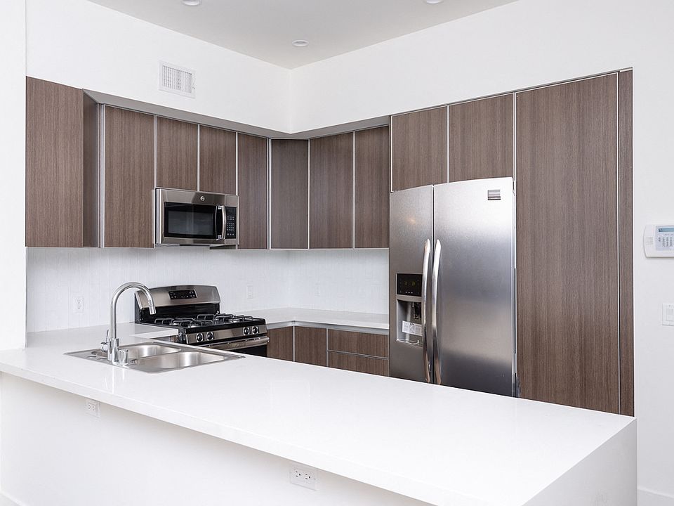 1st image of 711 Cole Ave APT 210