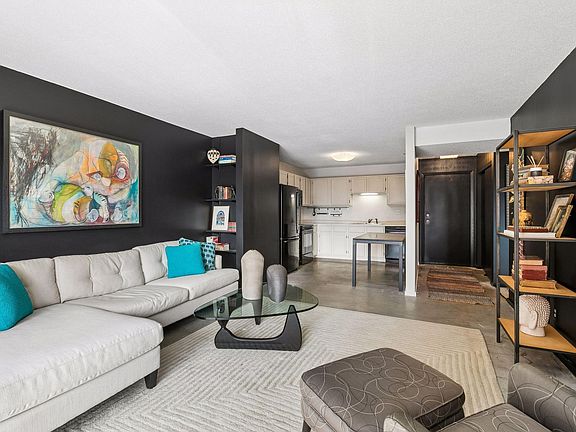 4th image of 66 9th St Unit 2113