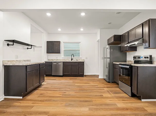 4 bed, 1562 sqft, $2,000 — Photo 4