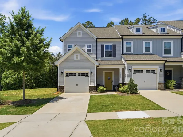12005 Basking Dr, Charlotte, NC 28214