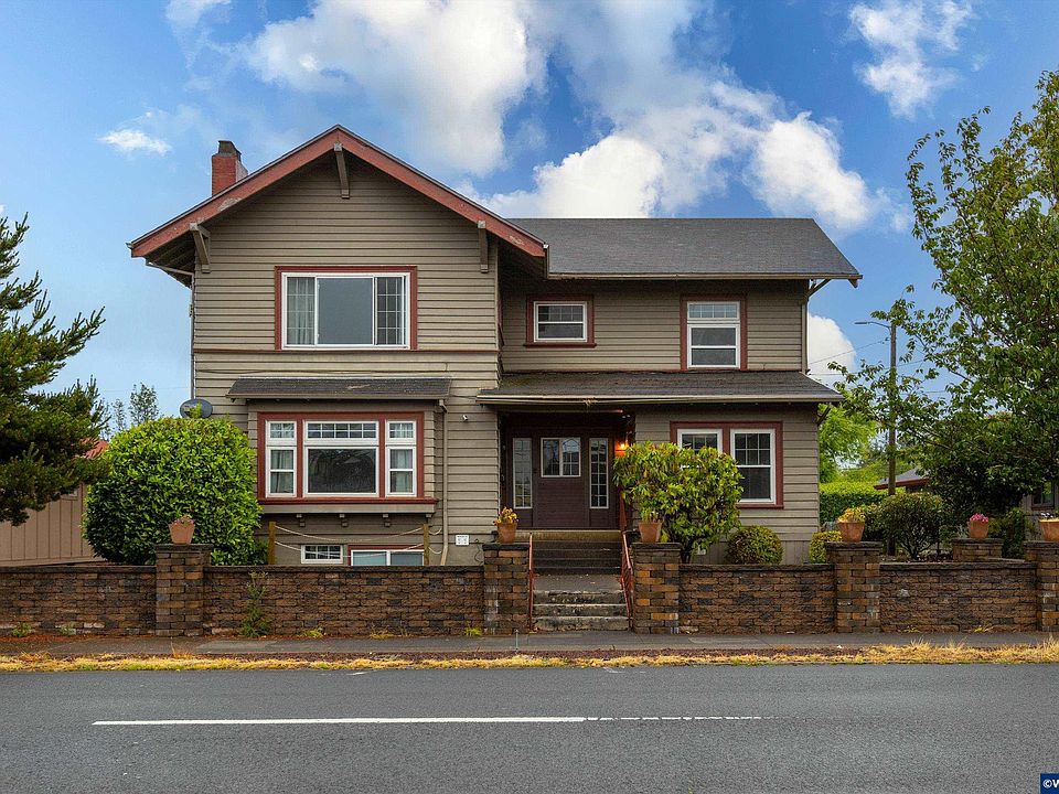 1st image of 2306 3rd St