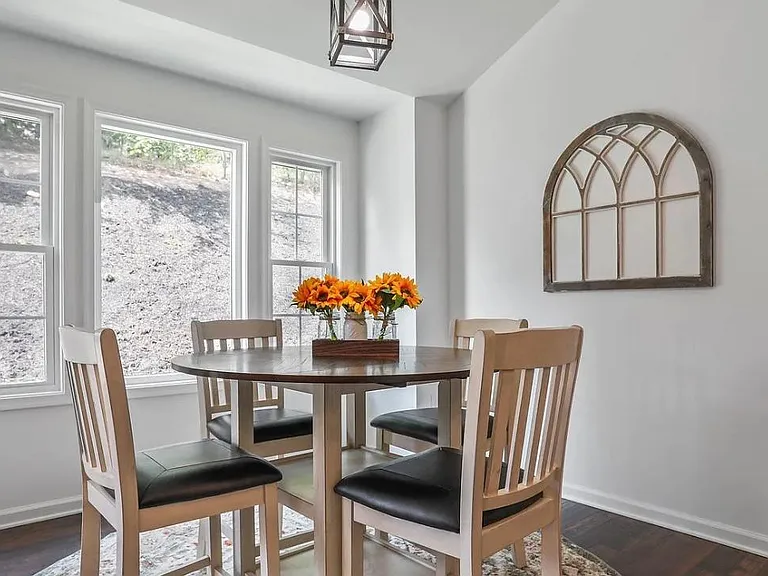 1200 Happy Ridge Dr — Photo 8