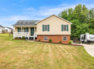 129 Old Walnut Ln, Lexington, NC 27295