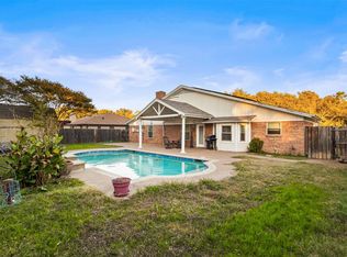 5501 Wood View St, N Richland Hills, TX 76180