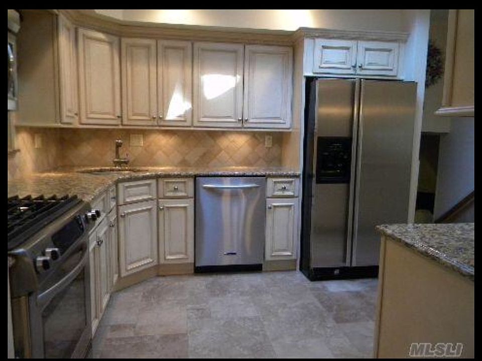 2nd image of 38 Woodlawn Ave