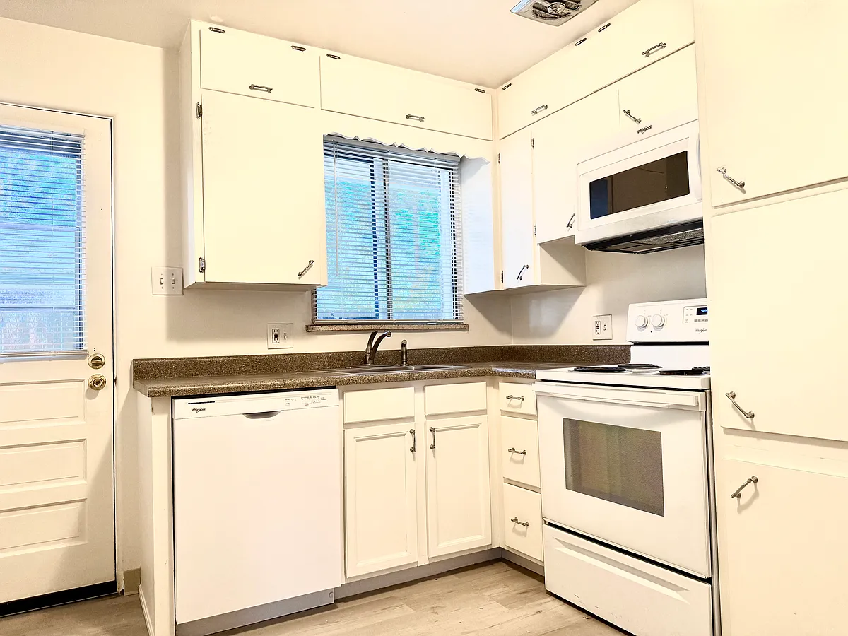 Building Photo - 3618-3630 Upham Ct