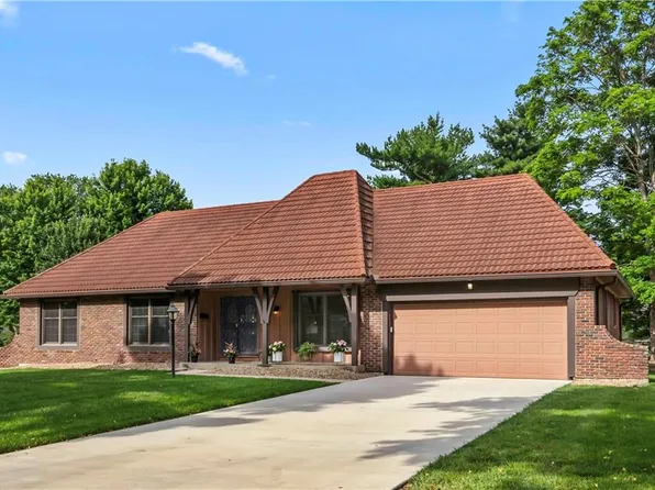 11724 Central St, Kansas City, MO 64114