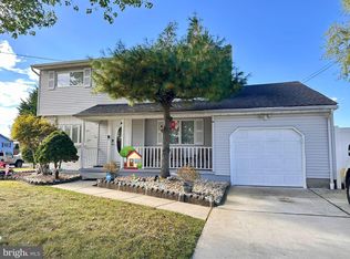 23 Dan Rd, Hamilton, NJ 08620