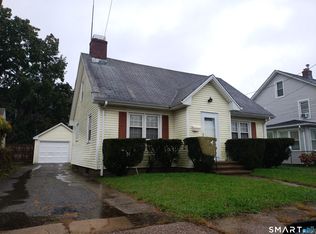 140 Beardsley Park Ter, Bridgeport, CT 06610