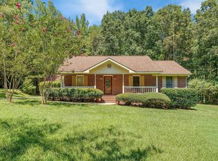 591 Oak Bend Dr, Hull, GA 30646
