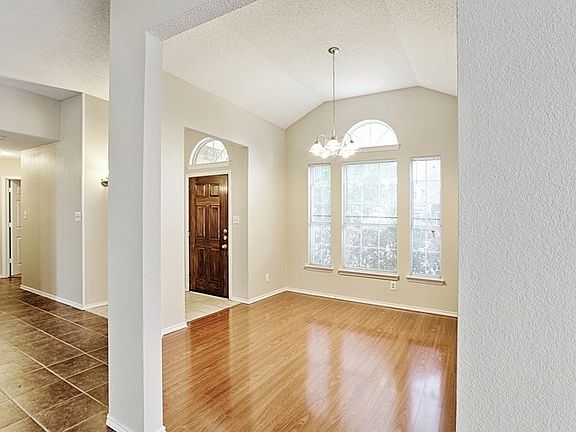 3rd image of 7110 Don Gomez Ln