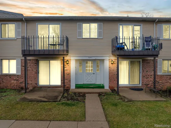 5241 Highland Rd Unit 215, Waterford, MI 48327