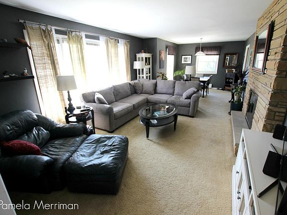 3rd image of 4407 Braeburn St SE