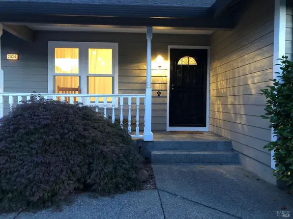 2034 Seville Street, Santa Rosa, CA 95403