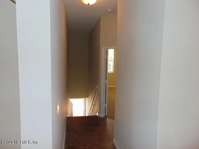 3 bed, 2.0 bath, 1397 sqft, $1,800 — Photo 3