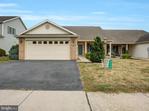 234 Lantern Ln, Chambersburg, PA 17201