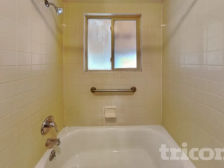 1019 S Newark St — Photo 11