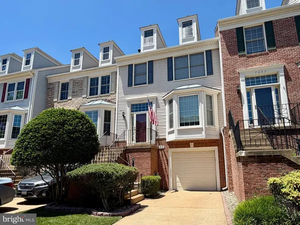 7035 Kings Manor Dr, Alexandria, VA 22315