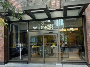 8 Widmer St #1601, Toronto, ON M5V0W6