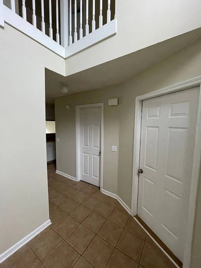 Wakefield Subdivision!! End Unit — Photo 4
