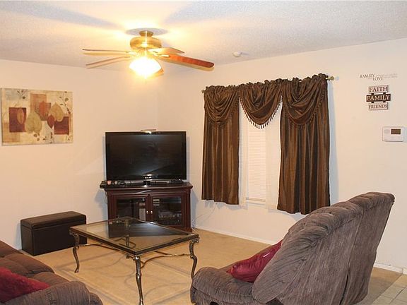 5th image of 10609 Lana Pl