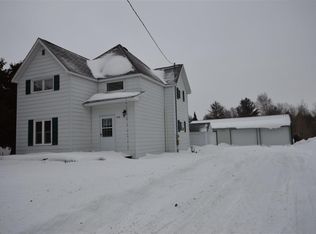 941 S Elm St, Suttons Bay, MI 49682