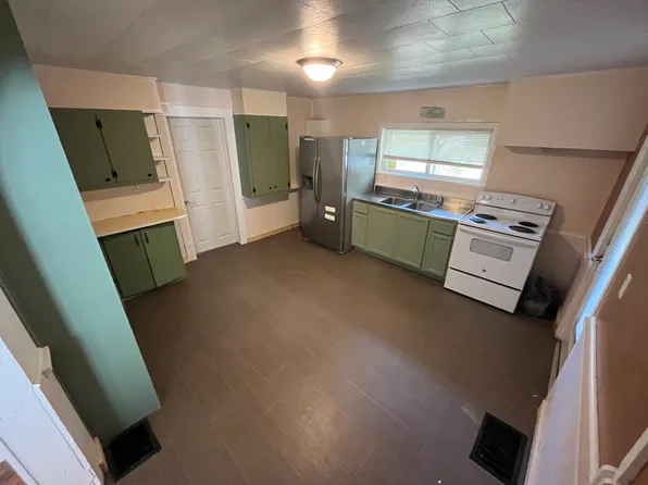 425 Bryant Ave, Cambridge, OH 43725