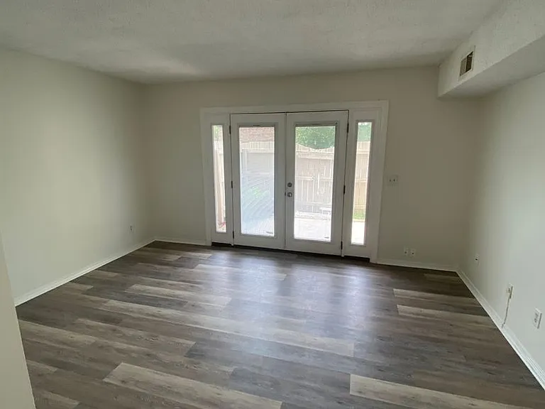 3700 Bush River Rd #F4 — Photo 4