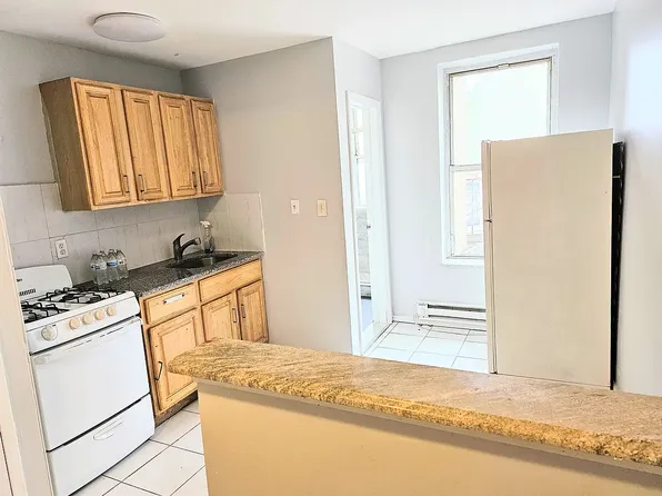 5817 Fourth Avenue 2R image 2 of 4