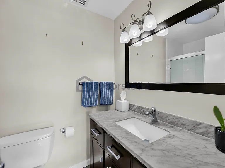 837 N West Knoll Dr #205 — Photo 21