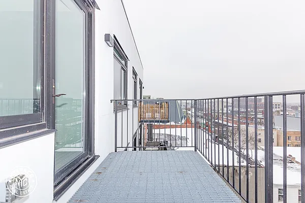Rented by MySpaceNYC | media 2