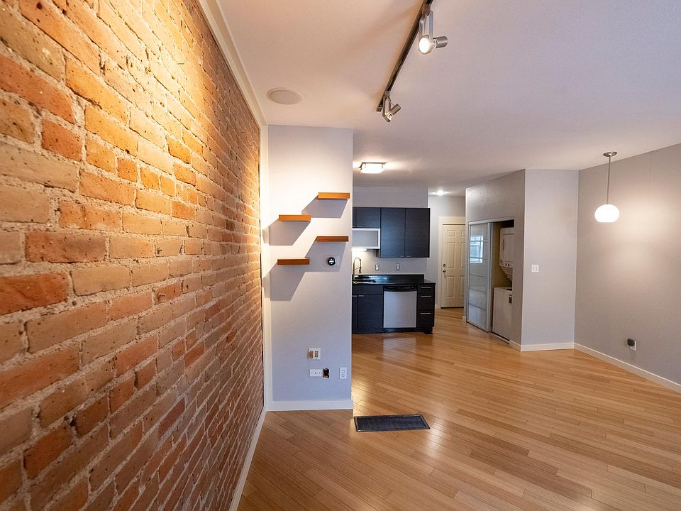 1st image of 2306 Glenarm Pl Unit 102