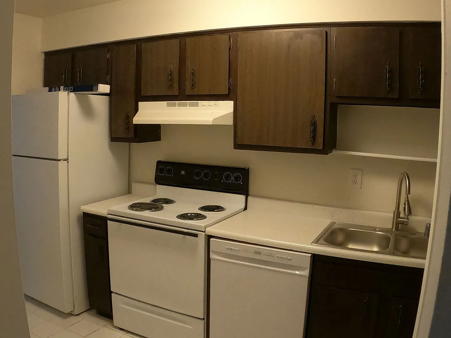 Renovated 2 BR 1.5 BA in Wildwood — Photo 3