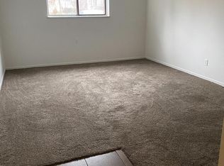 2450 N Water St APT 10, Decatur, IL 62526