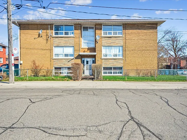 2 Wesley St #5 — Photo 35