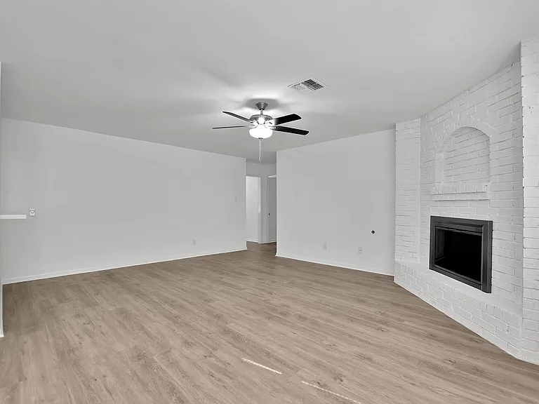 10513 Moorberry Ln — Photo 11