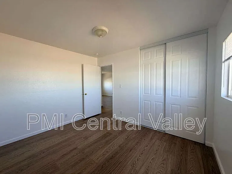 111 N Walnut Ave #10 — Photo 9