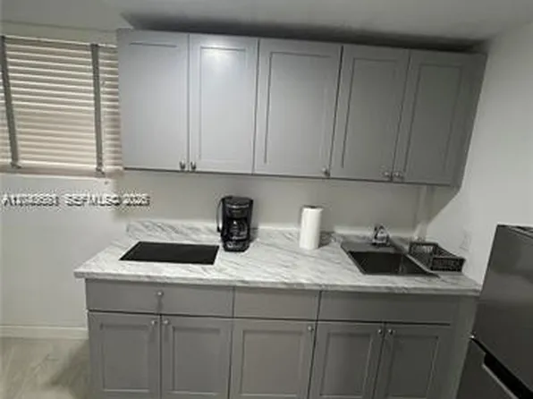 6773 Dogwood Dr #1, Hollywood, FL 33023