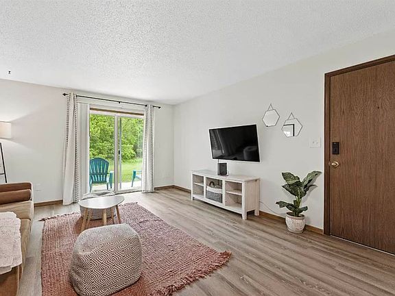 4th image of 2639 Westwinds Dr APT 5