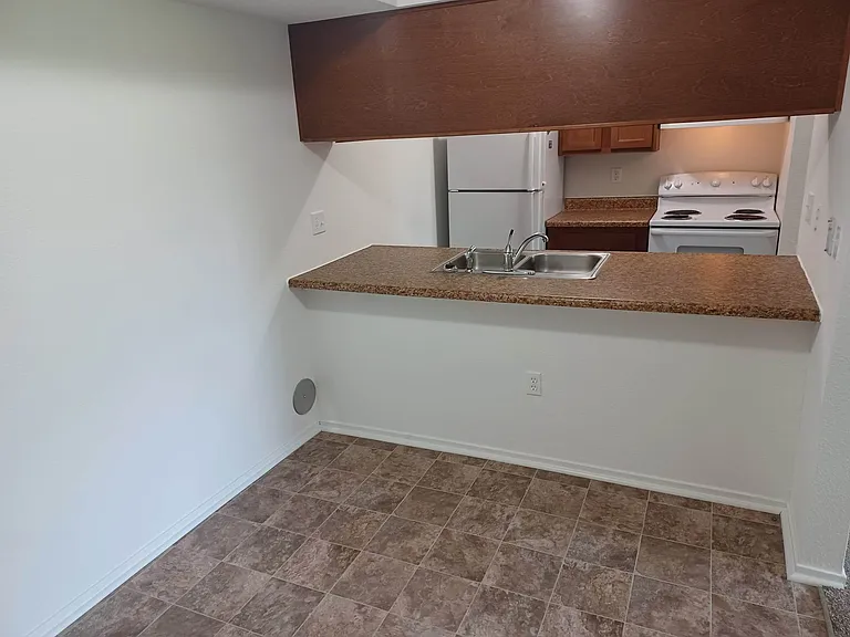Thornridge Apartments — Photo 64