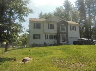 905 Astilbe Way, East Stroudsburg, PA 18301