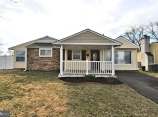 26 Indian Park Rd, Levittown, PA 19057